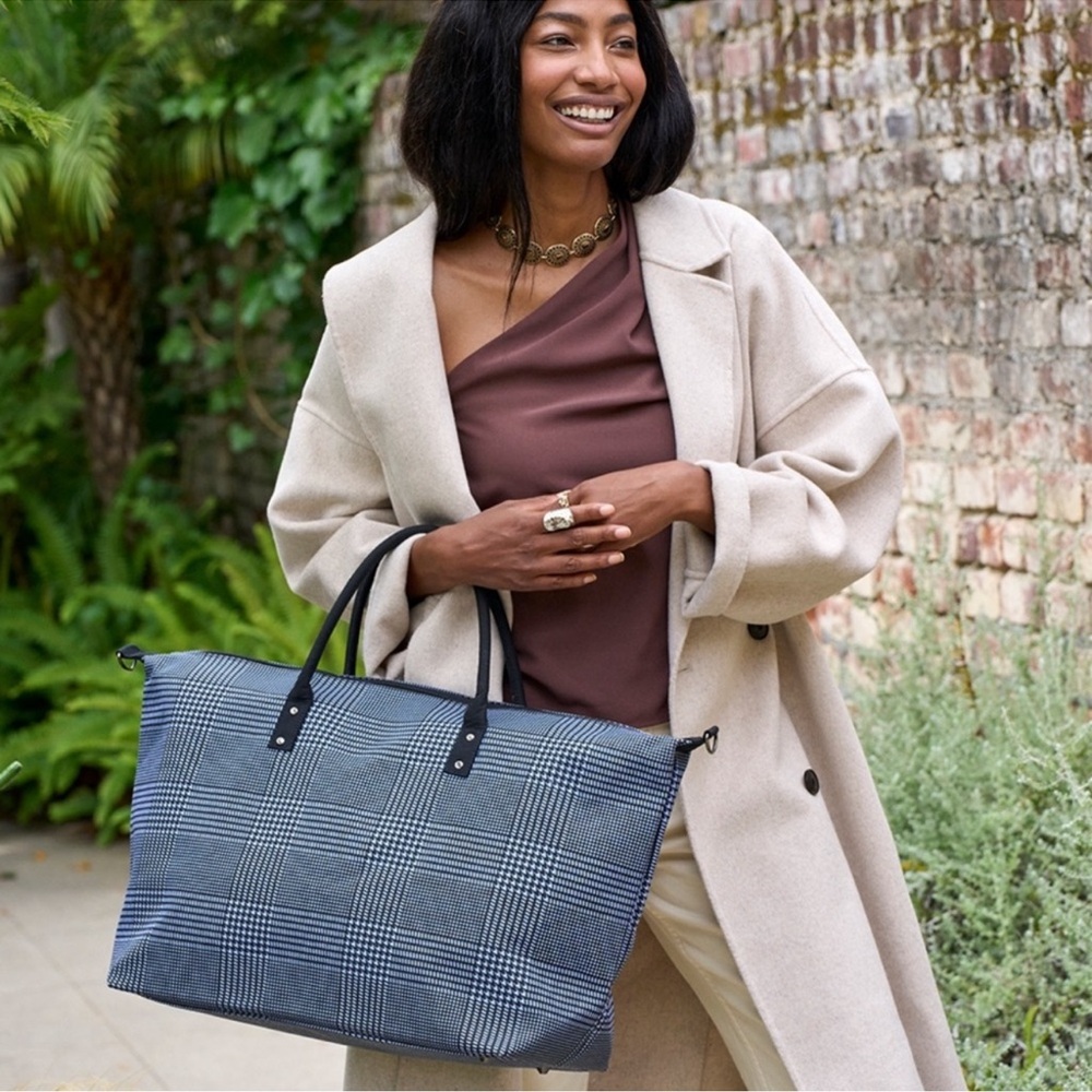 NWT Lulu Dharma Weekender Tote with Strap Frasier Plaid Gift Stocking‎ Stuffer